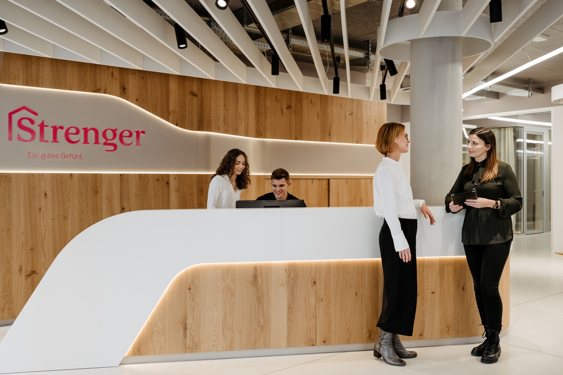 Strenger Haus Shooting Employer Zentrale